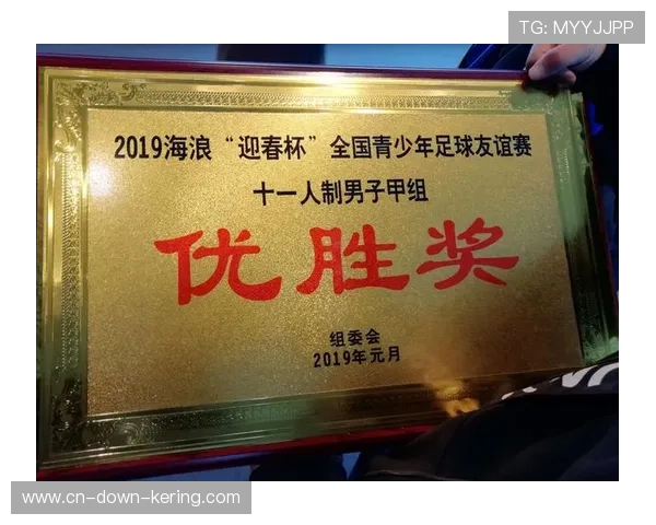 荣县“迎春杯”男子甲组50米蛙泳决赛打响头阵。